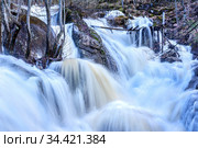 Водопад на горной реке Кук-Караук в Башкортостане. Стоковое фото, фотограф Акиньшин Владимир / Фотобанк Лори