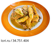 Picante de pollo, spicy chicken with pears. Стоковое фото, фотограф Яков Филимонов / Фотобанк Лори
