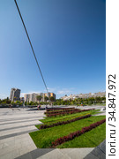 Фрагмент Прибрежного сквера на набережной города Днепр (Днепропетровск) (2020 год). Редакционное фото, фотограф V.Ivantsov / Фотобанк Лори