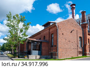 Старая больница. Кренгольм, Нарва, Эстония (2014 год). Редакционное фото, фотограф Александр Щепин / Фотобанк Лори