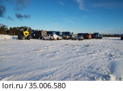 Нефтегазовое месторождение. Вырубка леса. База вахтовиков. Gas field. Deforestation. Base of shift workers. Стоковое фото, фотограф Евгений Романов / Фотобанк Лори