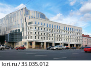 Москва. Малая Сухаревская площадь, дом 5. ГБУК "Московский театр Олега Табакова" (2015 год). Редакционное фото, фотограф Dmitry29 / Фотобанк Лори