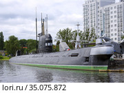 Museum of World ocean, outdoor exposition, a submarine B-413 (2015 год). Редакционное фото, фотограф Инна Грязнова / Фотобанк Лори
