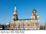 Вознесенско-Феодосиевская церковь в городе Перми, приход Вознесения Господня Пермской епархии Русской Православной Церкви, купеческая церковь (2020 год). Редакционное фото, фотограф Юрий Карачев / Фотобанк Лори