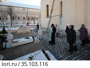 Троице-Сергиева Лавра, лития у могилы (2020 год). Редакционное фото, фотограф Дмитрий Неумоин / Фотобанк Лори