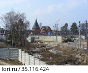 Церковь Иннокентия, митрополита Московского, на кладбище Ракитки (у деревни Десна Ленинского района Московской области). Поселение Десеновское. Московская область (2010 год). Стоковое фото, фотограф lana1501 / Фотобанк Лори