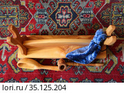 Кисет, ложка, трубка, подставка и светильник. Набор для казака. Стоковое фото, фотограф Анатолий Матвейчук / Фотобанк Лори