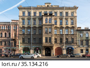 Дом купцов Сироткиных - Дом купца А. А. Коровина. Марата, 76, Санкт-Петербург (2017 год). Редакционное фото, фотограф Ольга Визави / Фотобанк Лори