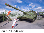Советский тяжелый танк Т-10М - экспонат  международного военного форума "Армия-2020". Парк Патриот. Редакционное фото, фотограф Виктор Карасев / Фотобанк Лори