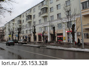 Балашиха, улица Флёрова дом 3/2 (2020 год). Редакционное фото, фотограф Дмитрий Неумоин / Фотобанк Лори