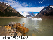 Lake at foot of Fitz Roy, Cerro Torre, Andes, Argentina. Стоковое фото, фотограф Яков Филимонов / Фотобанк Лори