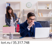 Person being fired from his work. Стоковое фото, фотограф Elnur / Фотобанк Лори