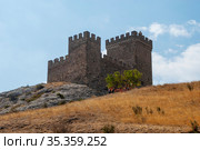 Консульский замок. Судак, Республика Крым (2015 год). Редакционное фото, фотограф Александр Щепин / Фотобанк Лори