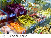 Pickled vegetables marinades at the turkish market. Стоковое фото, фотограф Яков Филимонов / Фотобанк Лори