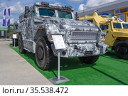 Специальная полицейская машина СПМ-3 ВПК-3924 «Медведь» крупным планом. Международный военный форум "Армия-2020" Редакционное фото, фотограф Виктор Карасев / Фотобанк Лори