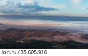 Восточные Саяны осенью. Тункинская долина ранним утром. Eastern Sayans in autumn. Tunka valley in the early morning. Стоковое видео, видеограф Евгений Романов / Фотобанк Лори
