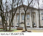 Бывшая усадьба Остерманов-Толстых. Делегатский парк, Москва (2021 год). Стоковое фото, фотограф Мария Кылосова / Фотобанк Лори
