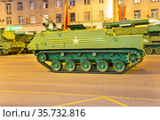 Russian weapons. Rehearsal of military parade (at night) near the Kremlin, Moscow, Russia. Celebration of the 70th anniversary of the Victory Day(WWII) (2015 год). Редакционное фото, фотограф Владимир Журавлев / Фотобанк Лори