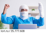 Man suffering from multiple broken bones and fractures. Стоковое фото, фотограф Elnur / Фотобанк Лори