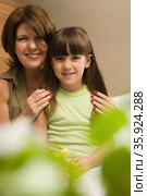 Girl and grandmother. Стоковое фото, фотограф Shannon Fagan / Ingram Publishing / Фотобанк Лори