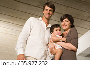 Parents with baby. Стоковое фото, фотограф Shannon Fagan / Ingram Publishing / Фотобанк Лори