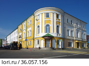 Рыбинск, Ярославская область, Россия. Здание на Волжской набережной (2021 год). Редакционное фото, фотограф Natalia Sidorova / Фотобанк Лори