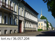 Рыбинск, Ярославская область, Россия. Волжская набережная, 47/49. Волжско-Камский коммерческий банк. Здание, где провел детство художник Борис Григорьев (2021 год). Редакционное фото, фотограф Natalia Sidorova / Фотобанк Лори