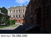 Бывший жилой дом Константинопольского патриаршего подворья. Крапивенский переулок, 4, строение 1. Тверской район. Город Москва (2019 год). Стоковое фото, фотограф lana1501 / Фотобанк Лори