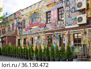 Кафе "Ритм Блюз" на Арбате. Москва, Староваганьковский переулок, дом 19, строение 2 (2021 год). Редакционное фото, фотограф Илюхина Наталья / Фотобанк Лори