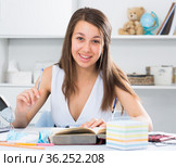 Girl is doing homework. Стоковое фото, фотограф Яков Филимонов / Фотобанк Лори
