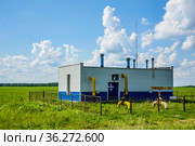 Газораспределительная станция в сельской местности. Подмосковье (2021 год). Редакционное фото, фотограф Владимир Устенко / Фотобанк Лори