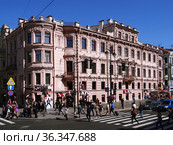 Доходный дом Яковлевых. Невский проспект, 96. Улица Маяковского, 1. Санкт-Петербург (2013 год). Редакционное фото, фотограф Сергей Афанасьев / Фотобанк Лори