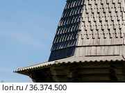Красивая шатровая крыша с лемехом. Троицкая церковь в селе Ненокса. Россия, Архангельская область, Северодвинск (2021 год). Стоковое фото, фотограф Яковлев Сергей / Фотобанк Лори