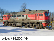 Демилитаризированый тепловоз ДМ62 на станции Сортавала мартовским днем. Карелия (2021 год). Редакционное фото, фотограф Виктор Карасев / Фотобанк Лори