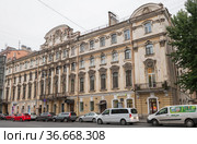 Дом Радищева. Осенний день. Улица Марата, дом 14. Санкт-Петербург. Россия (2021 год). Редакционное фото, фотограф E. O. / Фотобанк Лори