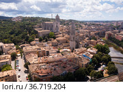 Aerial view of Girona with Cathedral and Collegiate Church on Onyar river. Стоковое фото, фотограф Яков Филимонов / Фотобанк Лори