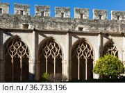 Arched gallery in the monastery of Santa Maria de Santes Creus. Catalonia, Spain. Стоковое фото, фотограф Яков Филимонов / Фотобанк Лори