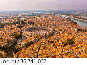 Aerial view of old town Arles, France. Стоковое фото, фотограф Яков Филимонов / Фотобанк Лори