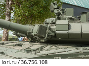 Левая часть башни нового российского основного танка Т-90А, полигон "Алабино" в парке "Патриот", Международный военно-технический форум "Армия-2019", вид слева. Редакционное фото, фотограф Малышев Андрей / Фотобанк Лори