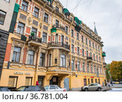 Доходный дом А. А. Кушелева. Проспект Римского-Корсакова, 1. Санкт-Петербург. Россия (2021 год). Редакционное фото, фотограф E. O. / Фотобанк Лори