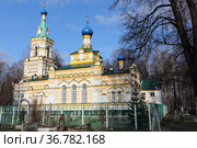 Church of the Assumption of the Blessed Virgin Mary at the Egoshikhinsky Cemetery, founded in 1784, Perm, Russia (2019 год). Стоковое фото, фотограф Наталия Макарова / Фотобанк Лори