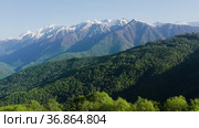 Северный Кавказ. Хребет Аибга весной. Вид с воздуха. North Caucasus. Aibga ridge at the springtime. Aerial view. Стоковое видео, видеограф Евгений Романов / Фотобанк Лори