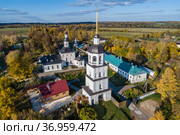 Московская область, колокольня в Колоцком монастыре (2021 год). Редакционное фото, фотограф glokaya_kuzdra / Фотобанк Лори