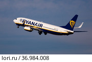 Ryanair Airlines Boeing 737 EI-FZH taking off from Barcelona Airport (2020 год). Редакционное фото, фотограф Яков Филимонов / Фотобанк Лори