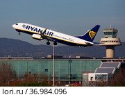Ryanair Airlines Boeing 737 EI-DCO taking off from Barcelona Airport (2020 год). Редакционное фото, фотограф Яков Филимонов / Фотобанк Лори