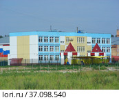 Детский сад 2677 (дошкольное отделение школы 1290). Трёхэтажное панельное здание серии И-1194 (2012 года постройки). Измайловский проезд, 9а. Район Измайлово. Город Москва. Редакционное фото, фотограф lana1501 / Фотобанк Лори