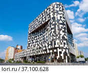 Бизнес-центр "Линкор". Улица Авиаконструктора Микояна, дом 12. Москва. Россия (2021 год). Редакционное фото, фотограф E. O. / Фотобанк Лори