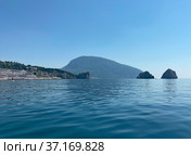 Вид на скалы Адалары и гору Аю-Даг, Гурзуф (2021 год). Стоковое фото, фотограф Мария Кылосова / Фотобанк Лори
