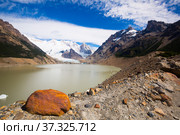 Lake at foot of Fitz Roy, Cerro Torre, Andes, Argentina. Стоковое фото, фотограф Яков Филимонов / Фотобанк Лори