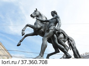 Аничков мост (2013 год). Редакционное фото, фотограф Ольга Сальникова / Фотобанк Лори